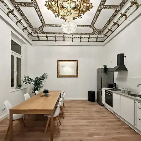 شقة Denkmal-apartment Zentral In Mit Hohen Decken *