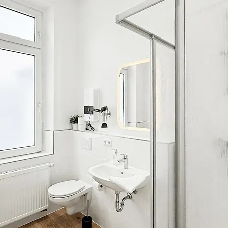 Denkmal-apartment Zentral In Mit Hohen Decken 公寓 *