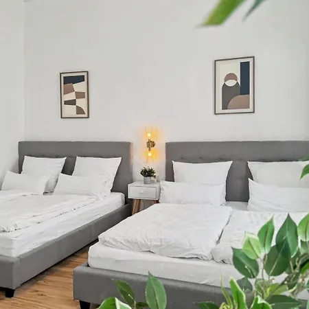 Denkmal-apartment Zentral In Mit Hohen Decken