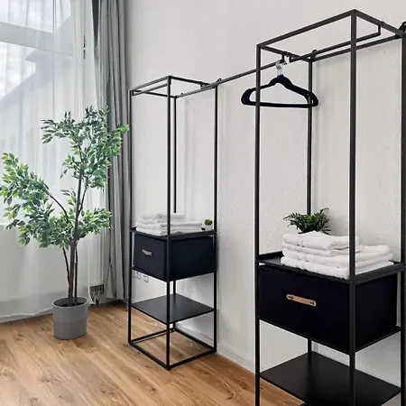 Denkmal-apartment Zentral In Mit Hohen Decken 公寓 *