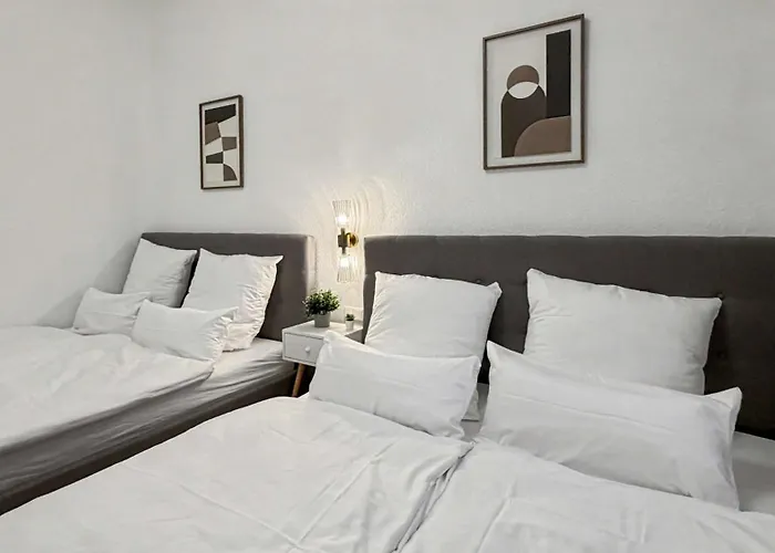 Denkmal-apartment Zentral In Mit Hohen Decken